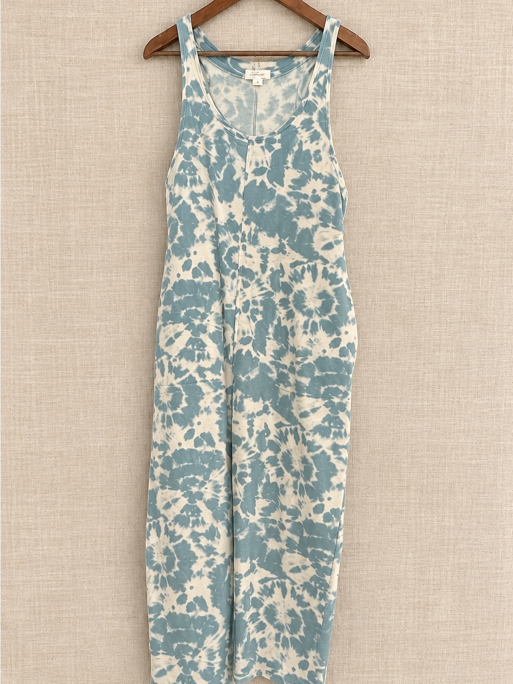 Colsie Light Blue & Cream Tie-Dye Scoop-Neck Jumpsuit